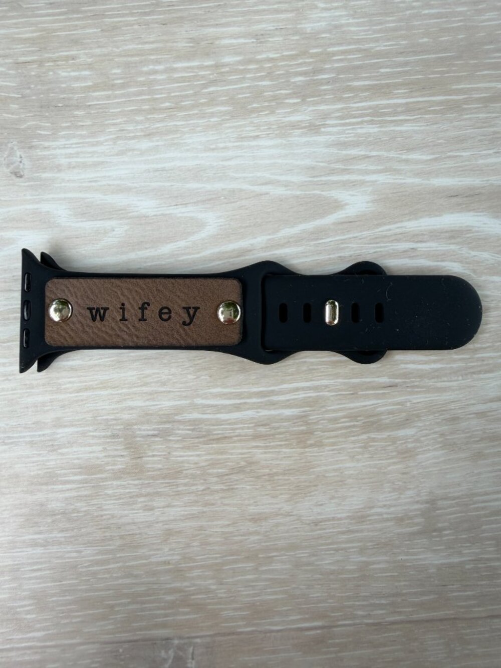 Wifey Engraved Silicone Band For Apple Watch 38mm 40mm 41mm 42mm Modern Black